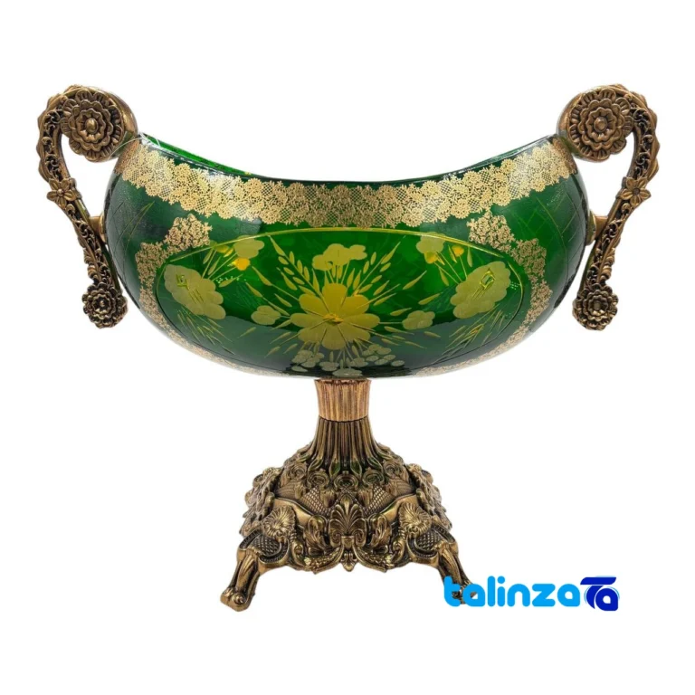 glass nut bowl - Front view Nut bowl front