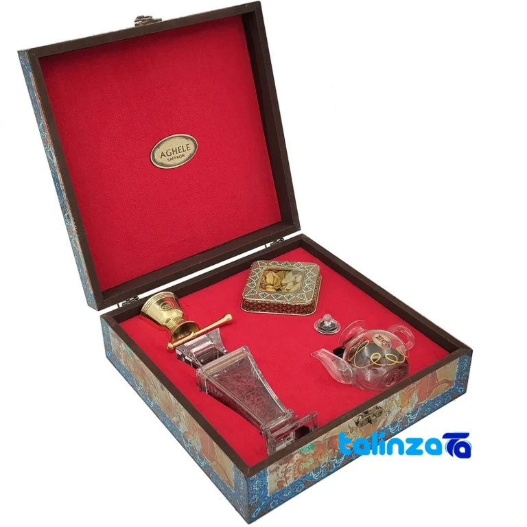 Aghile Saffron Gift Set with Cardamom - Package front showing product labeling and brand