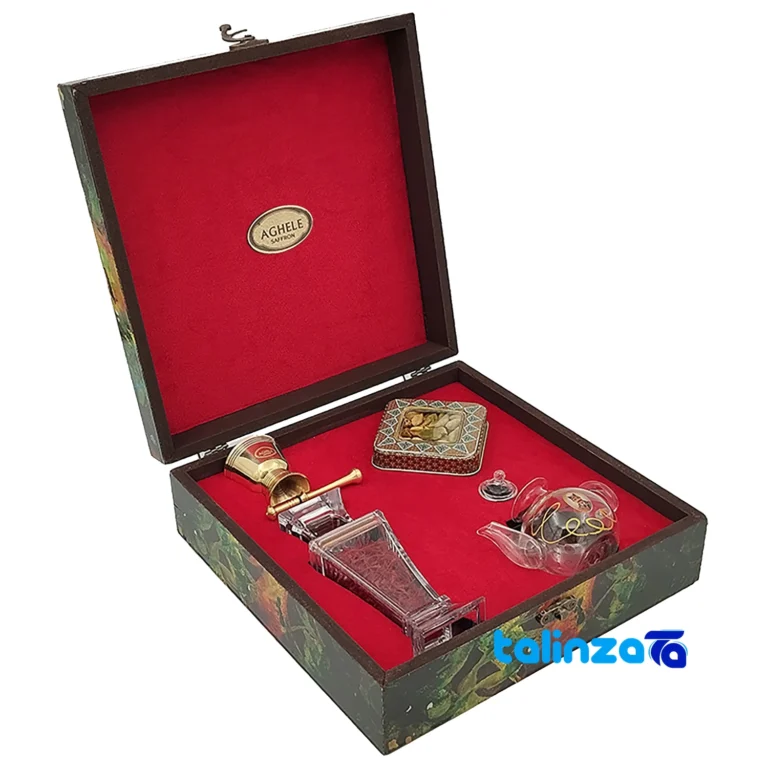 Front view of Aghile Saffron Gift Set with Cardamom grade and packaging