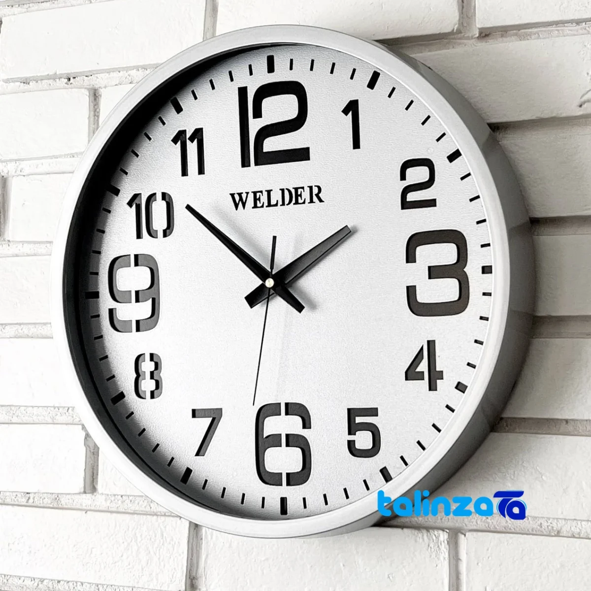 Wilder Wall Clock Model 607 Stylish Design dial layout and markers (Front view)