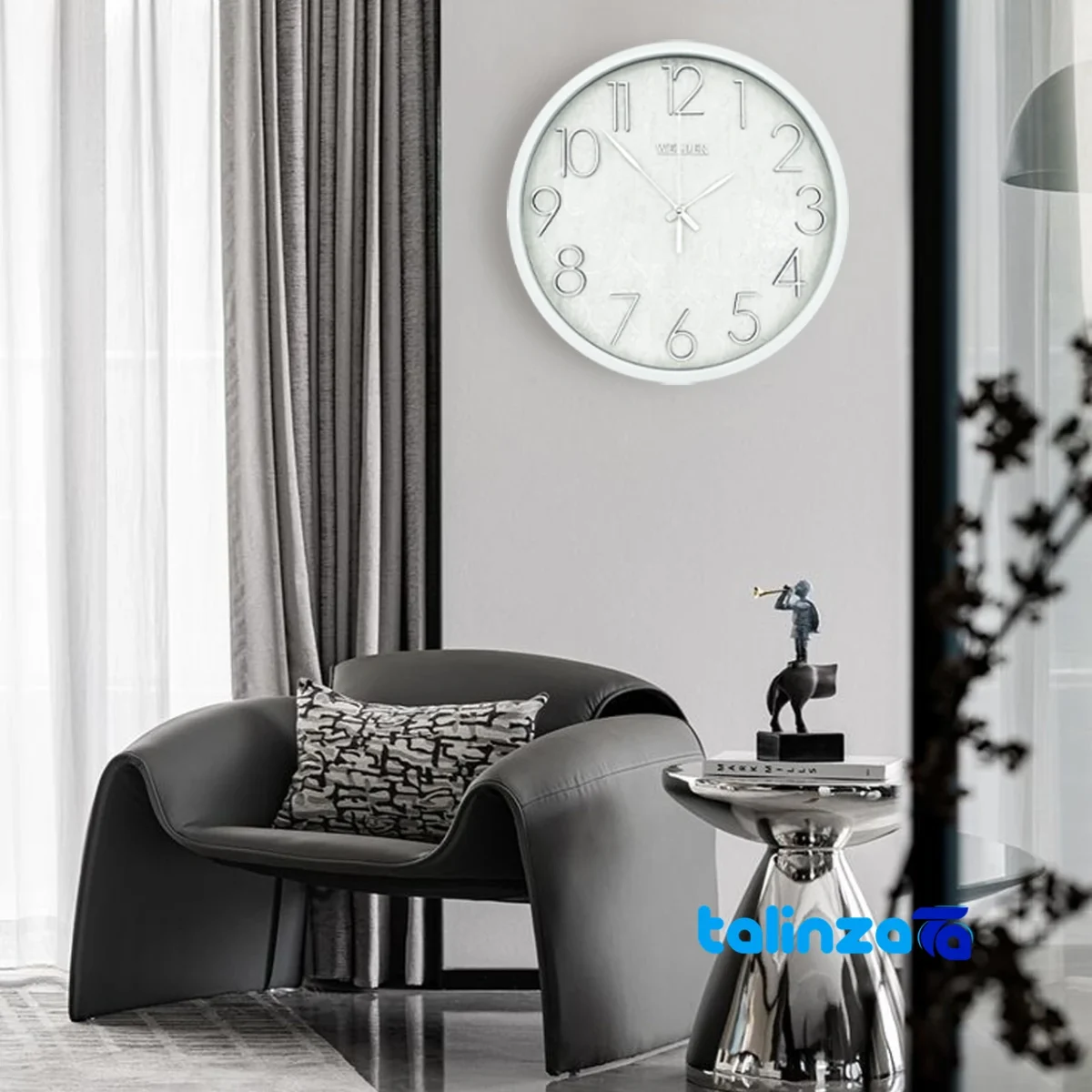 Wilder Quartz Wall Clock Model 404 number display clarity (Face view)