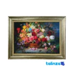 Detail view of Handmade Design Carpet Wall Art Flower Vase pile texture close-up