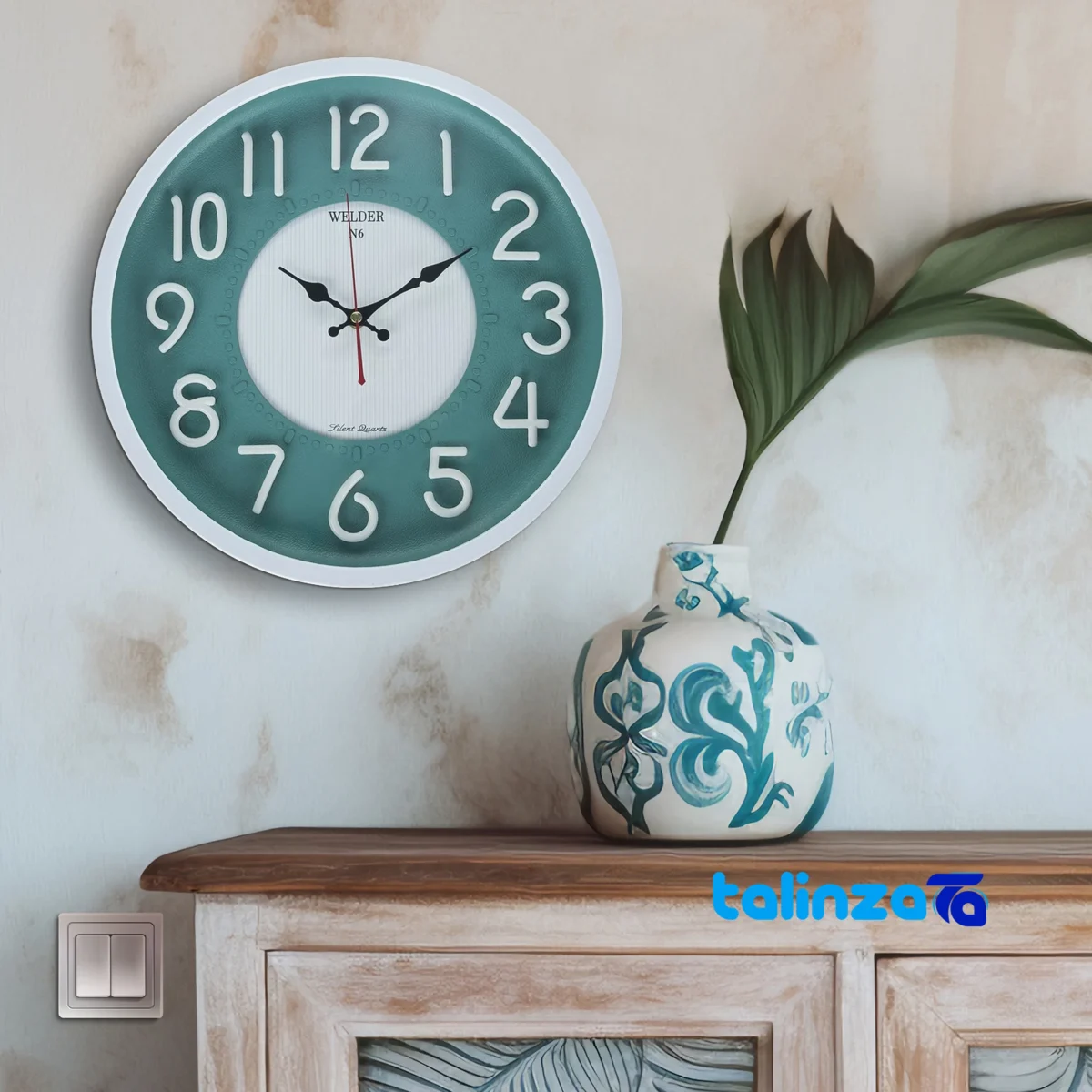 Side view of Waldor Wall Clock N6 Stylish Design frame depth and profile