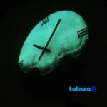 Resin Wall Clock Ocean Design saffron strand quality (Close-up)