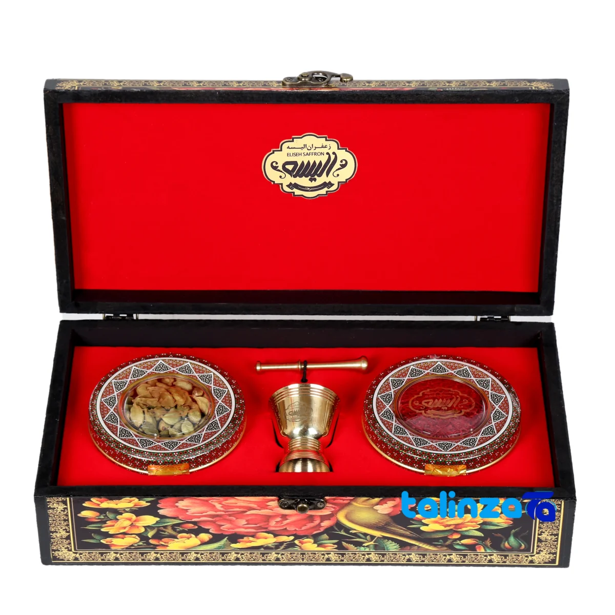 Close-up of Elise Super Negin Saffron Gift Set strand quality