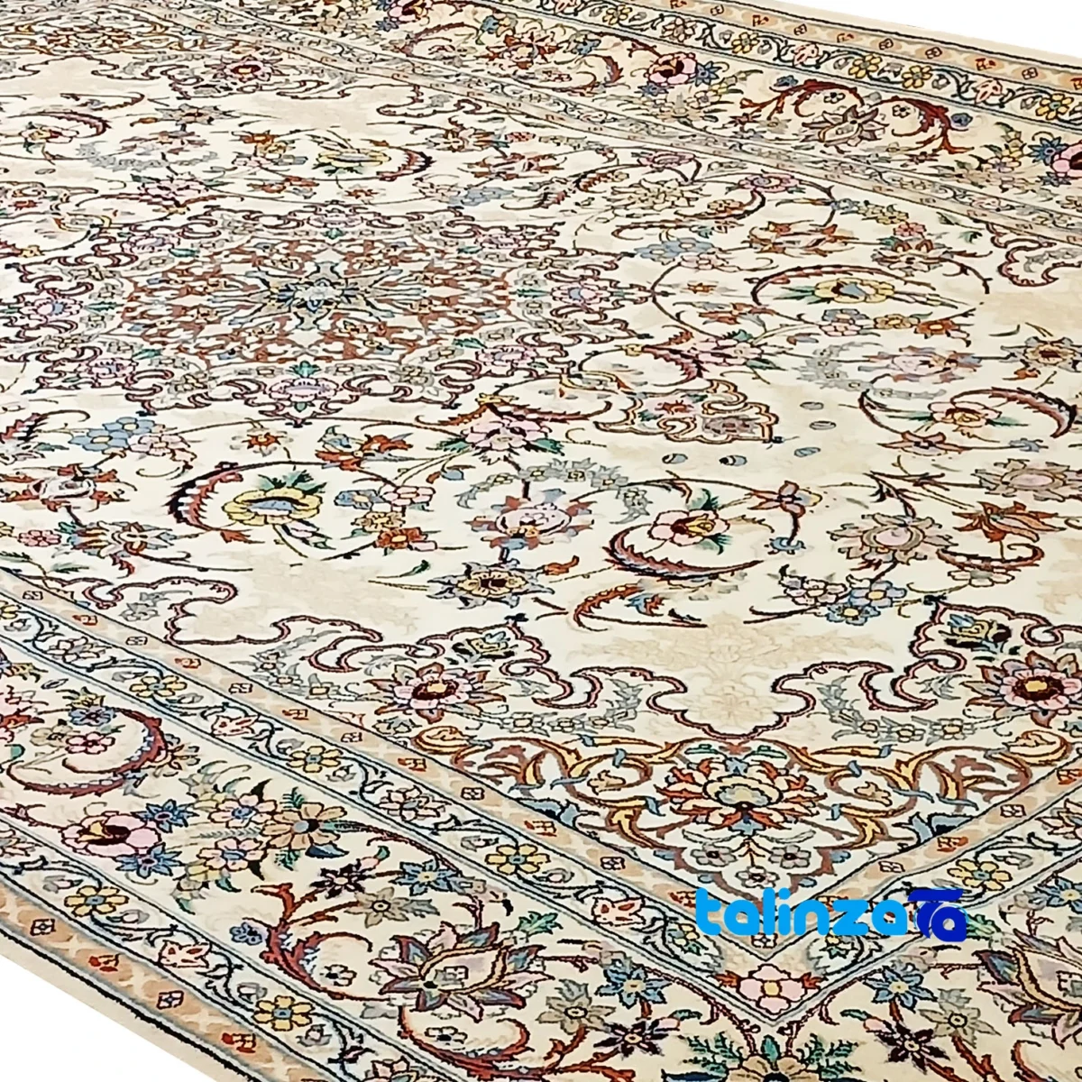 Nain Handwoven Carpet Cream 6-Meter Model 004 pile texture close-up (Detail view)