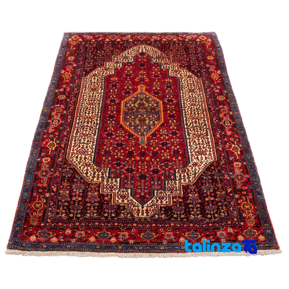 Detail view of Se Persia Handwoven Carpet Traditional Design pile texture close-up