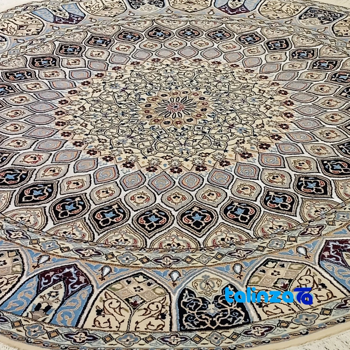 Nain Handmade Round Rug Colorful Design - Weave close-up showing material and craftsmanship