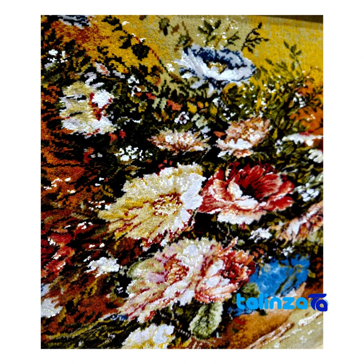 Detail view of Handmade Carpet Wall Art Flower Design pile texture close-up
