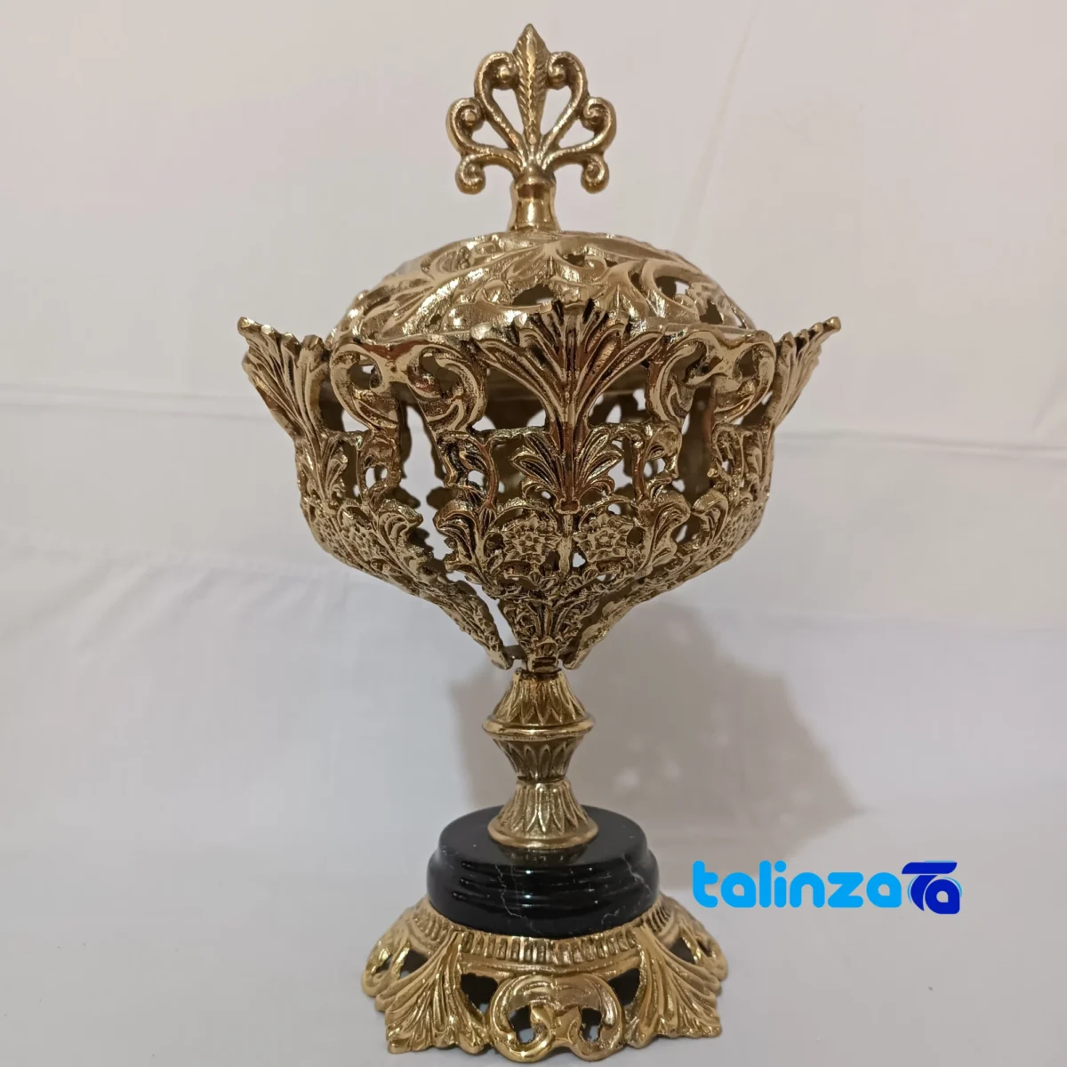 Detail view of Bronze Decorative Candy Dish Model Golbarg finish and material