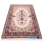 Se Persia Handwoven Rug Floral Design border and finishing (Edge view)