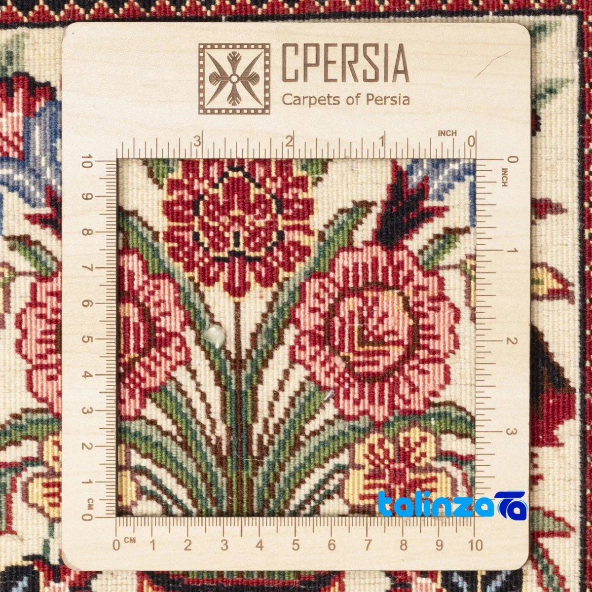 Corner detail of Si Persia Handwoven Rug Floral Design binding and edges