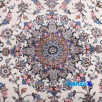 Maral Handwoven Rug Design Pattern binding and edges (Corner detail)