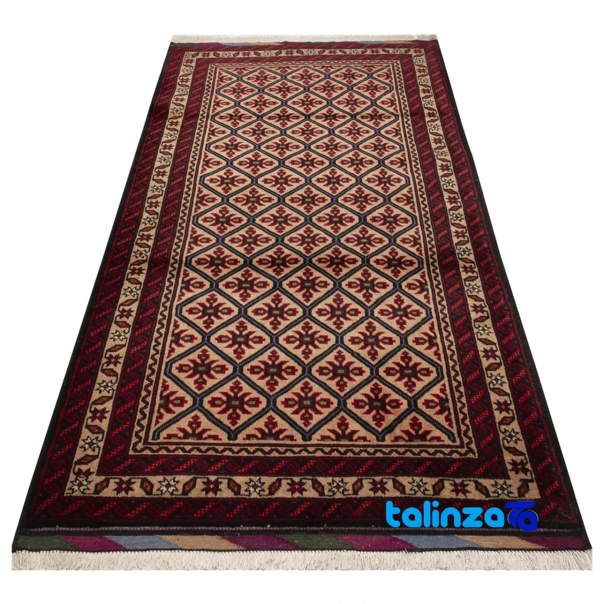 Corner detail of Si Persia Handwoven Rug Elegant Design binding and edges