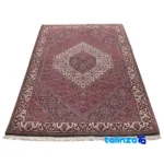 Edge view of C Persia Handwoven Rug Luxurious Design border and finishing