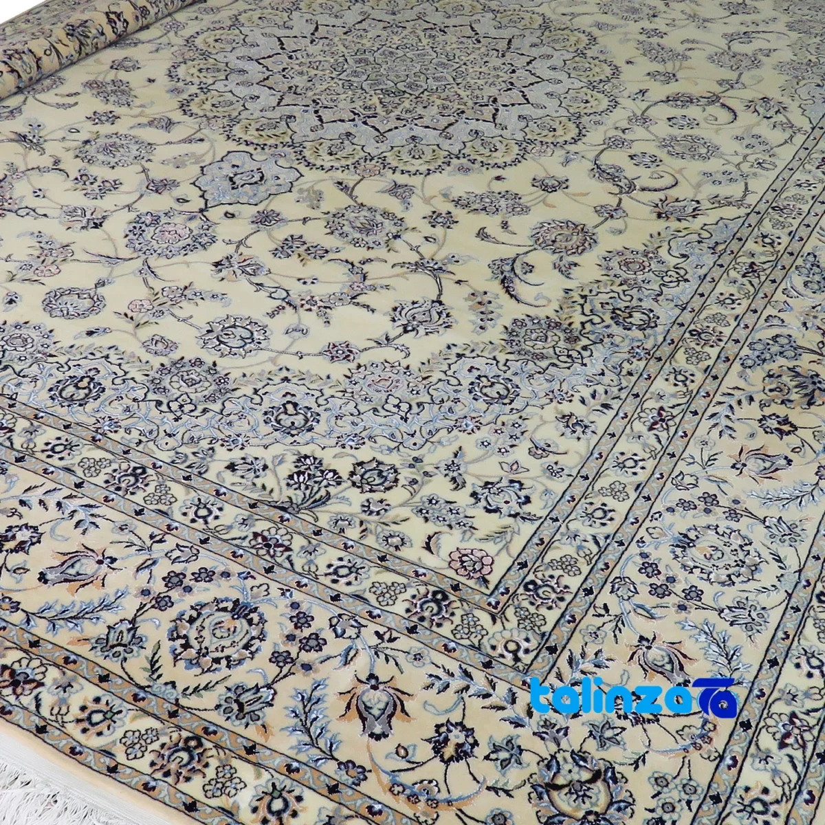 Edge view of Nain Handwoven Carpet Cream Design border and finishing