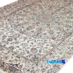 Nain Handwoven Rug Cream Model 002 - Edge view showing border and finishing