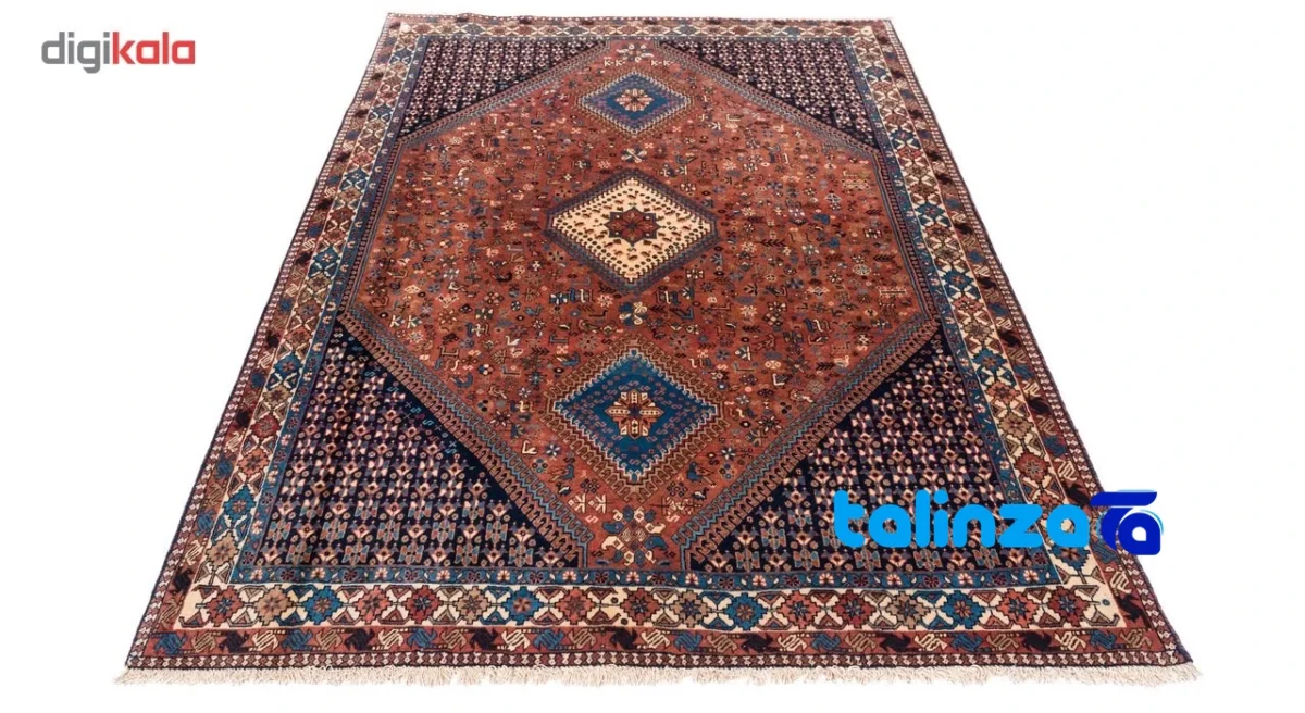 Corner detail of C Pershia Handwoven Carpet Elegant Design binding and edges