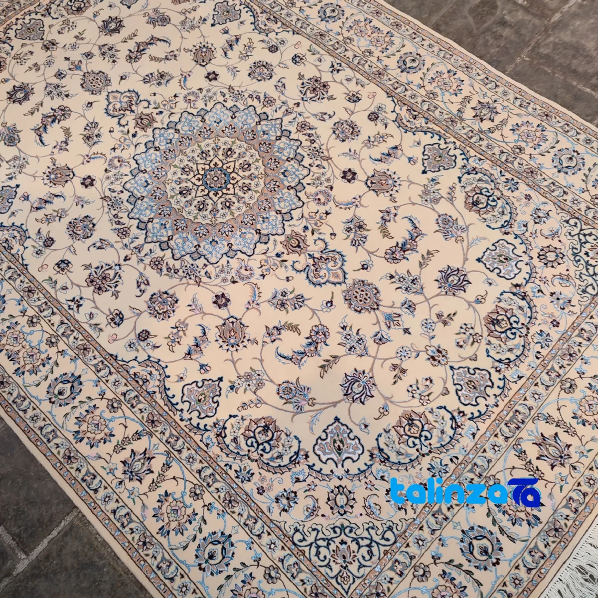 Nain Handwoven Carpet Design D border and finishing (Edge view)