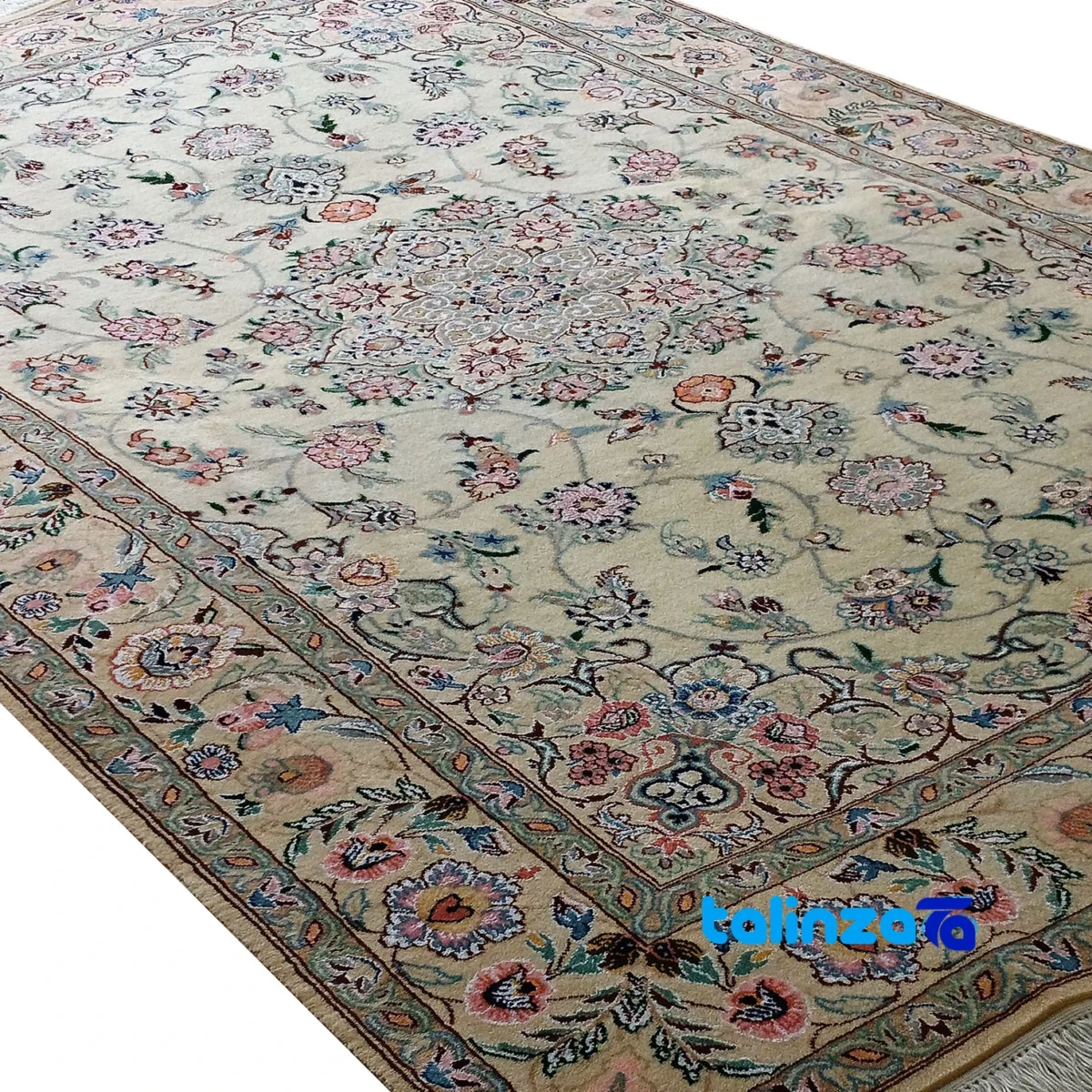 Nain Handwoven Rug Latchak Design Cream - Corner detail showing binding and edges