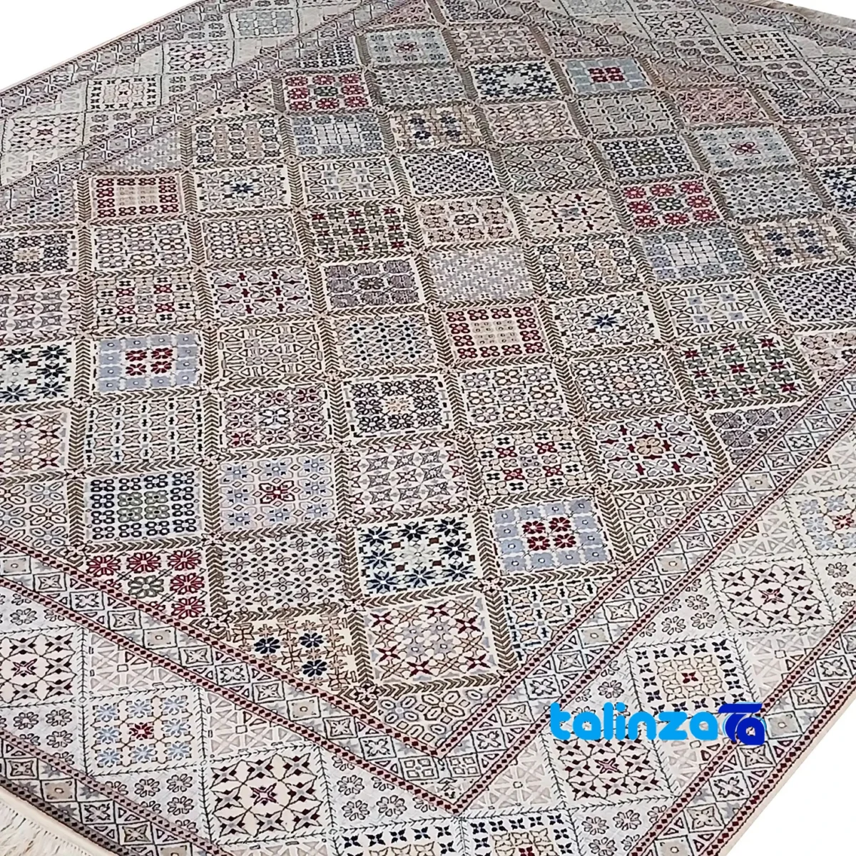 Nain Handwoven Rug 7. Traditional Design - Edge view showing border and finishing