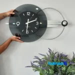 Elency Quartz Wall Clock SF570 movement and rear mount (Detail view)