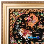 Edge view of Si Persia Handwoven Tapestry Hunting Scene border and finishing