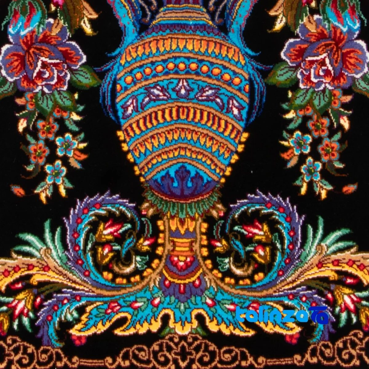 Detail view of Si Persia Handwoven Tapestry Floral Design finish and material