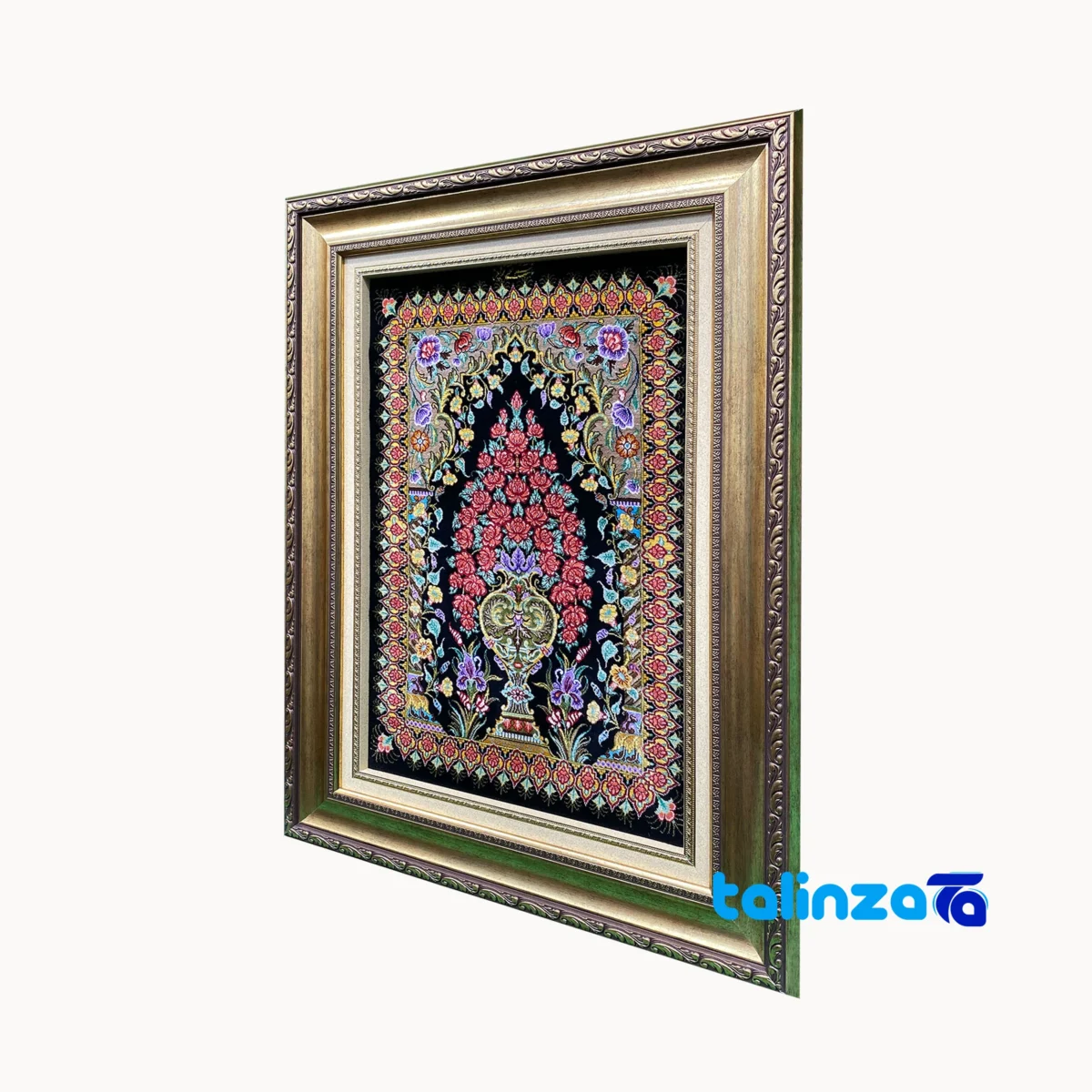Edge view of Handmade Carpet Wall Art Floral Design Fancy border and finishing