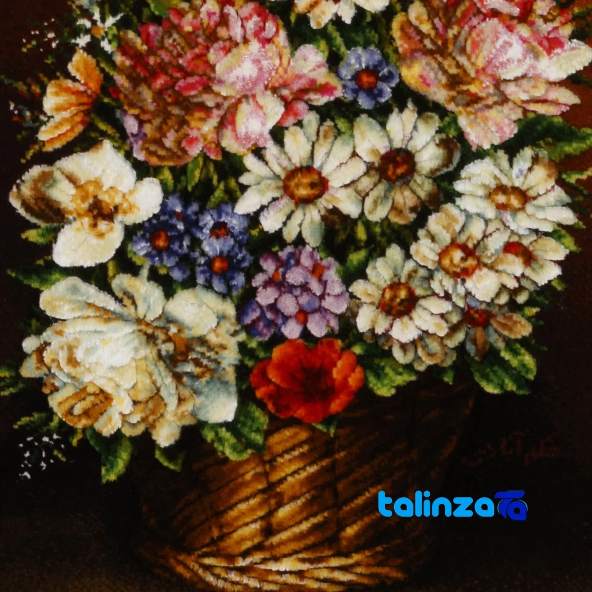 Detail view of Si Persia Handwoven Tapestry Floral Design finish and material