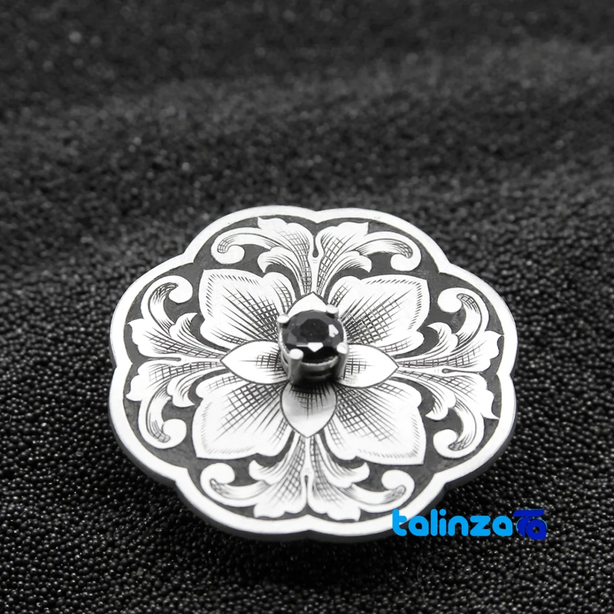 Side view of Handcrafted Silver Brooch with European Engraving box profile and sealing