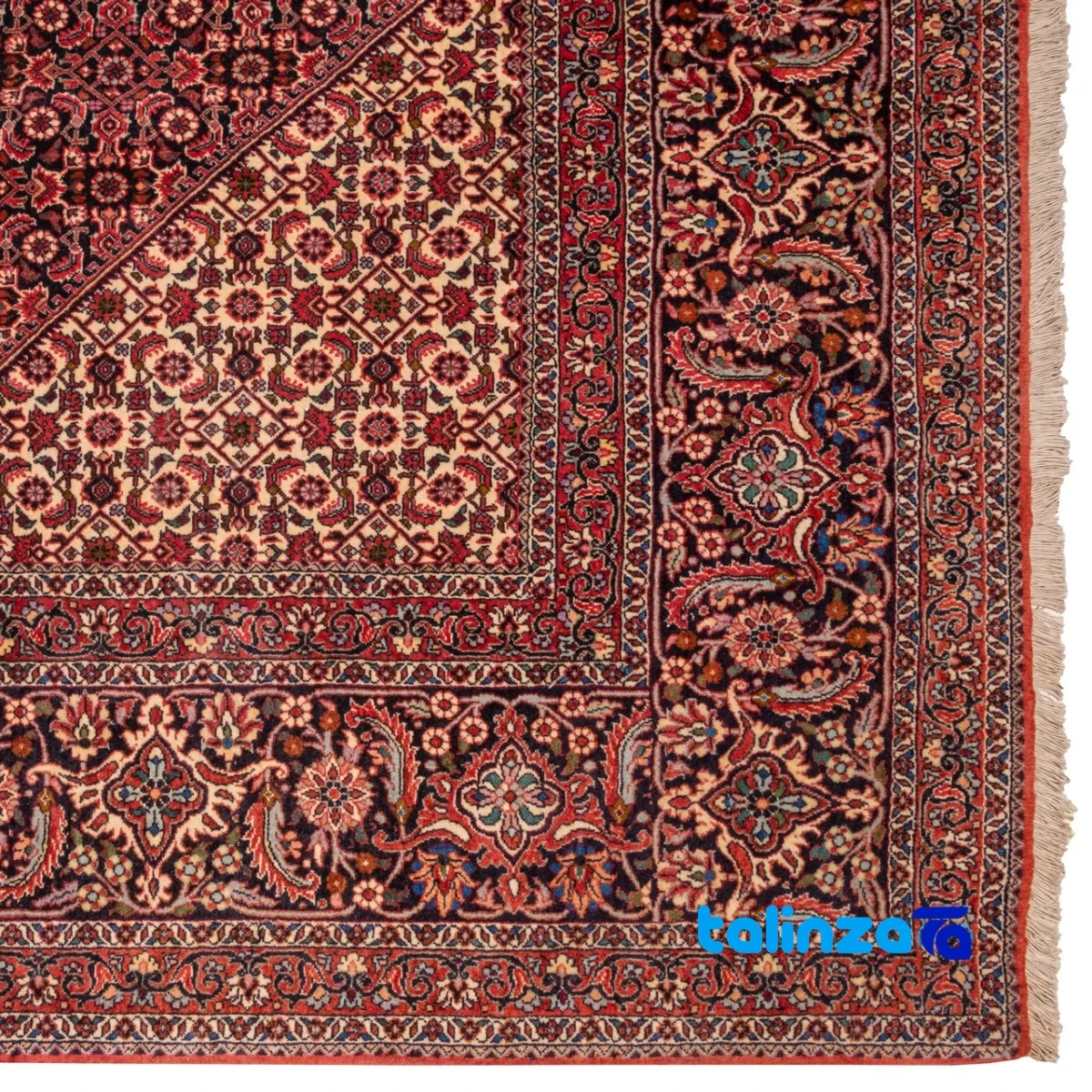 Si Persia Handwoven Rug Luxurious Design room styling and scale (In-room view)