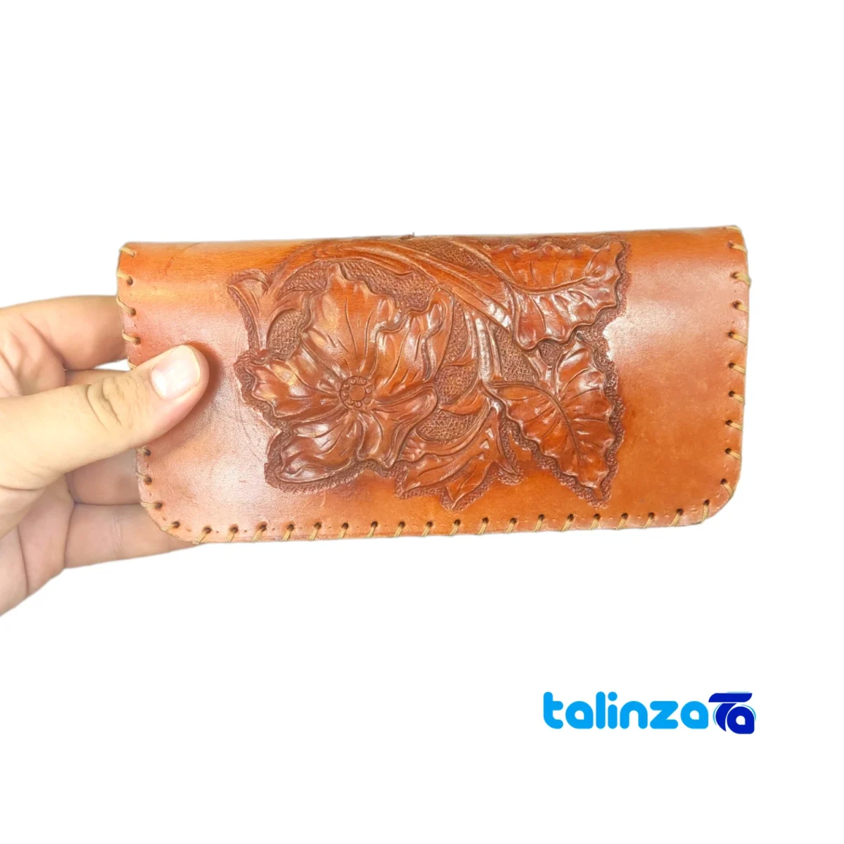 Front view of R24 Handmade Women's Handbag with Wallet design and key details