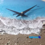 Resin Beach and Ocean Wall Clock 35x35x1 cm - Face view showing number display clarity