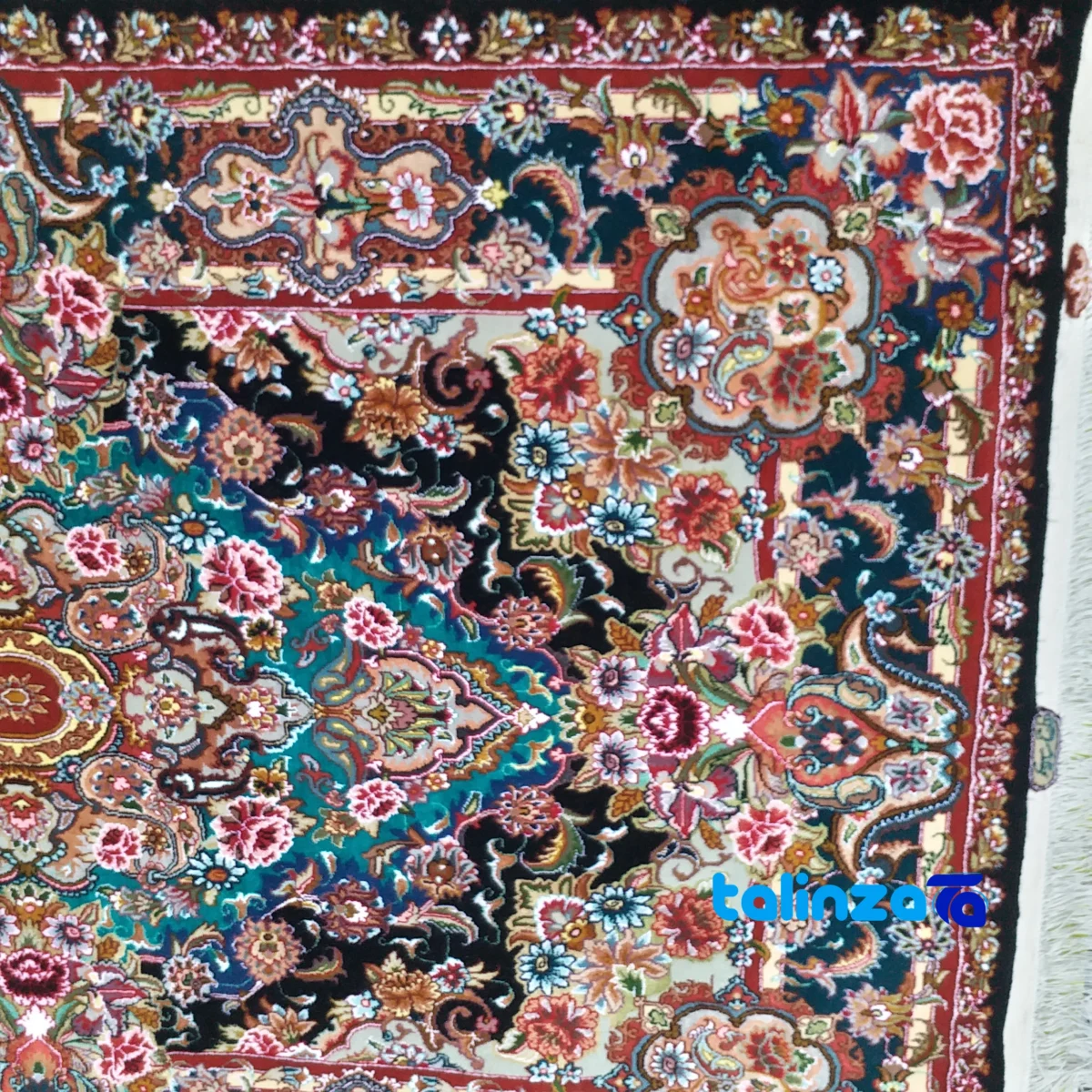 Zar & Nimsalari Handwoven Rug Traditional Design - Weave close-up showing material and craftsmanship