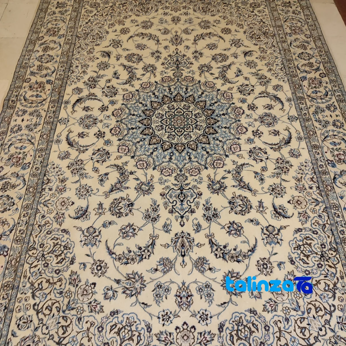 Weave close-up of Nayin Handwoven Carpet Sun Design material and craftsmanship