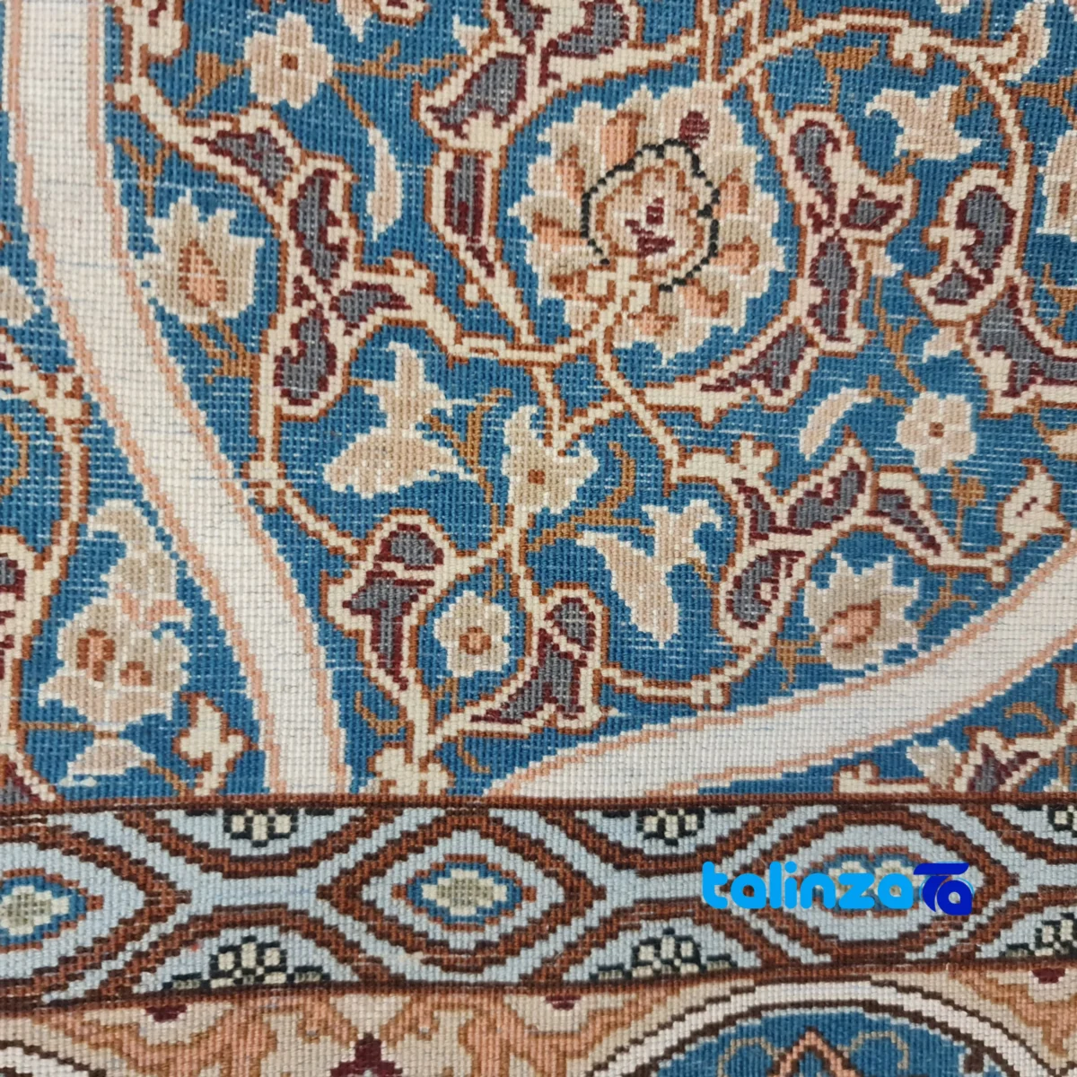 Kazemi Handwoven Carpet Isfahan Design pile texture close-up (Detail view)
