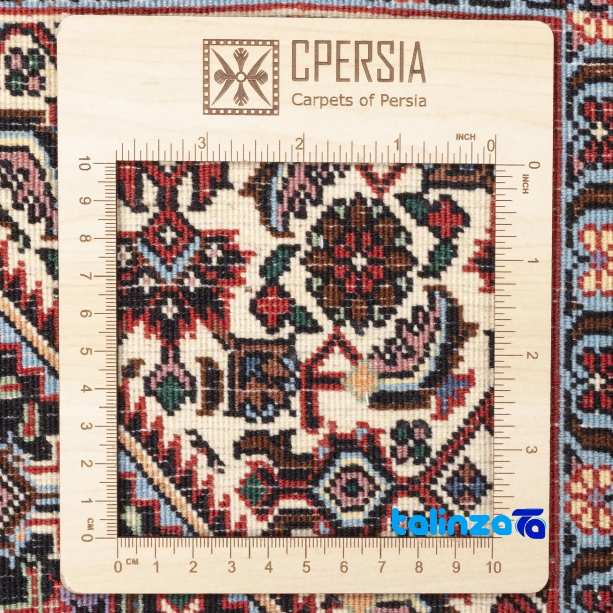 Weave close-up of Si Persia Handwoven Carpet Luxurious Design material and craftsmanship