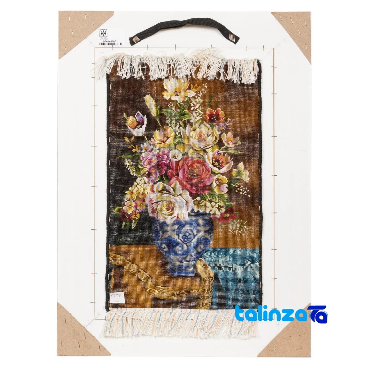Detail view of Si Persia Handwoven Tapestry Floral Design finish and material