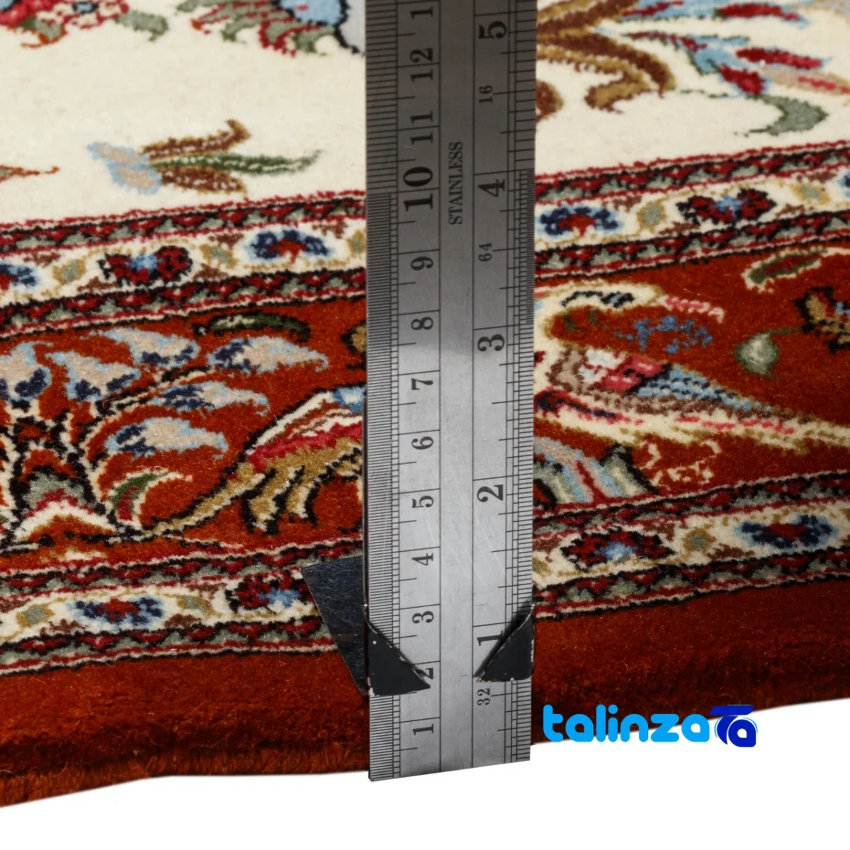Persia Handwoven Rug Unique Design border and finishing (Edge view)
