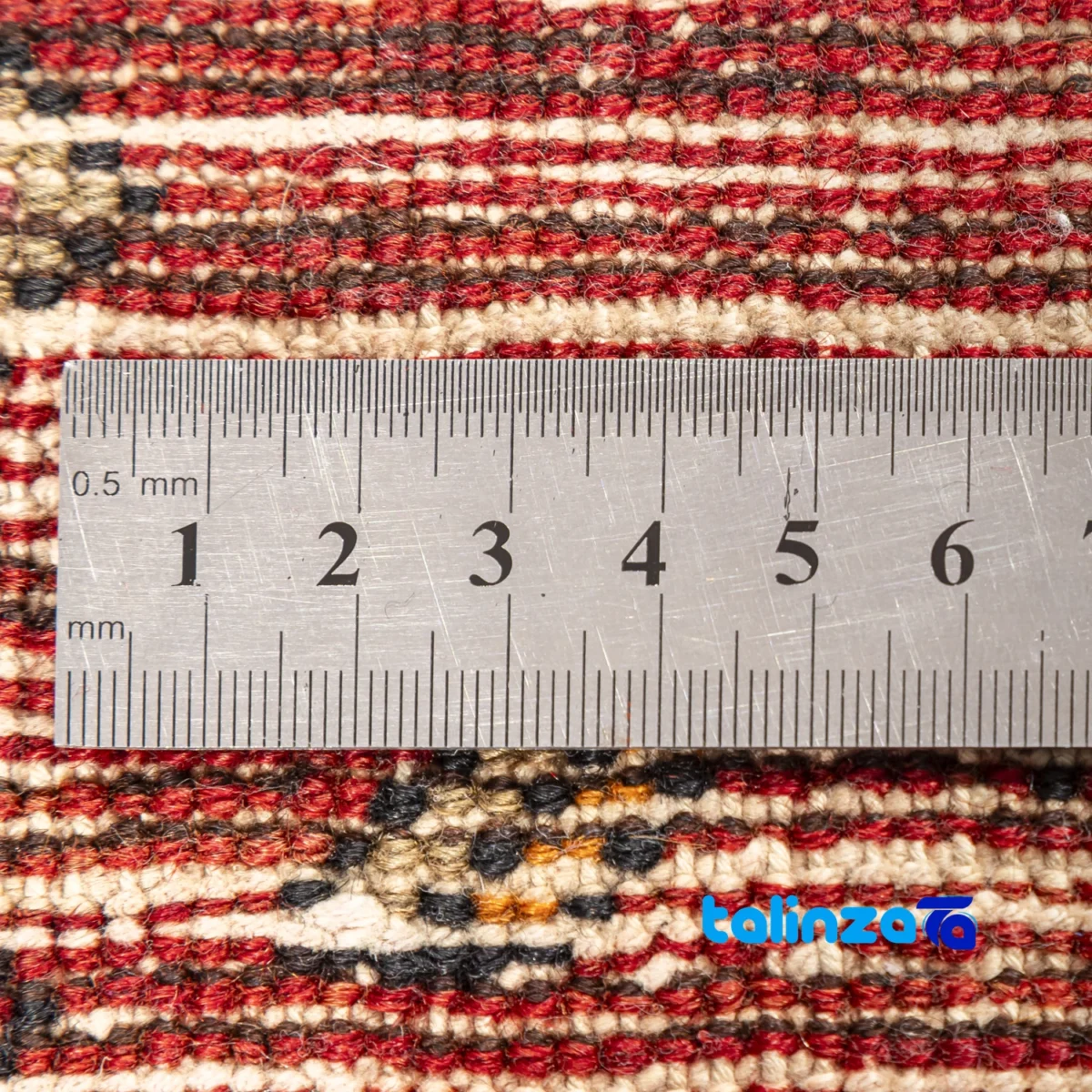 Corner detail of Handwoven Kurdish Area Rug - Elegant Design 300x131 cm binding and edges