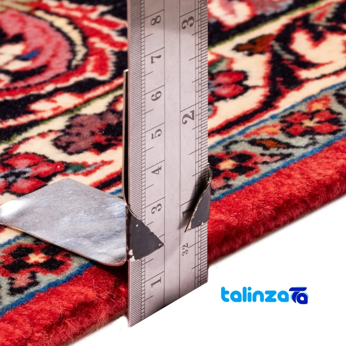 Corner detail of C Persia Handwoven Rug Luxurious Design binding and edges