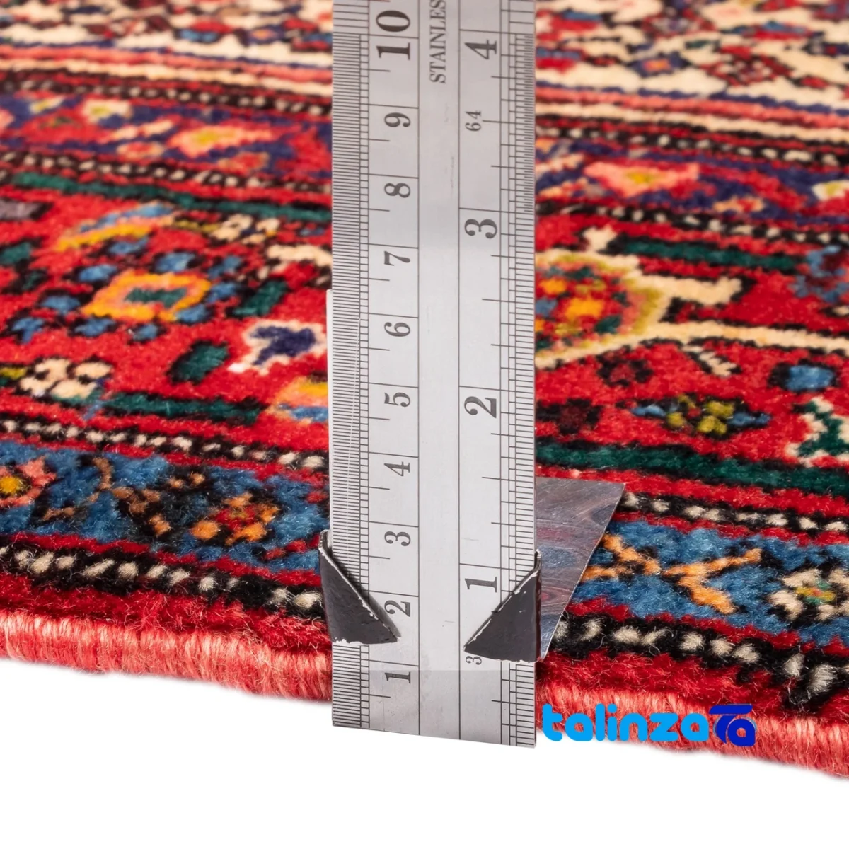 Corner detail of Se Persia Handwoven Carpet Traditional Design binding and edges