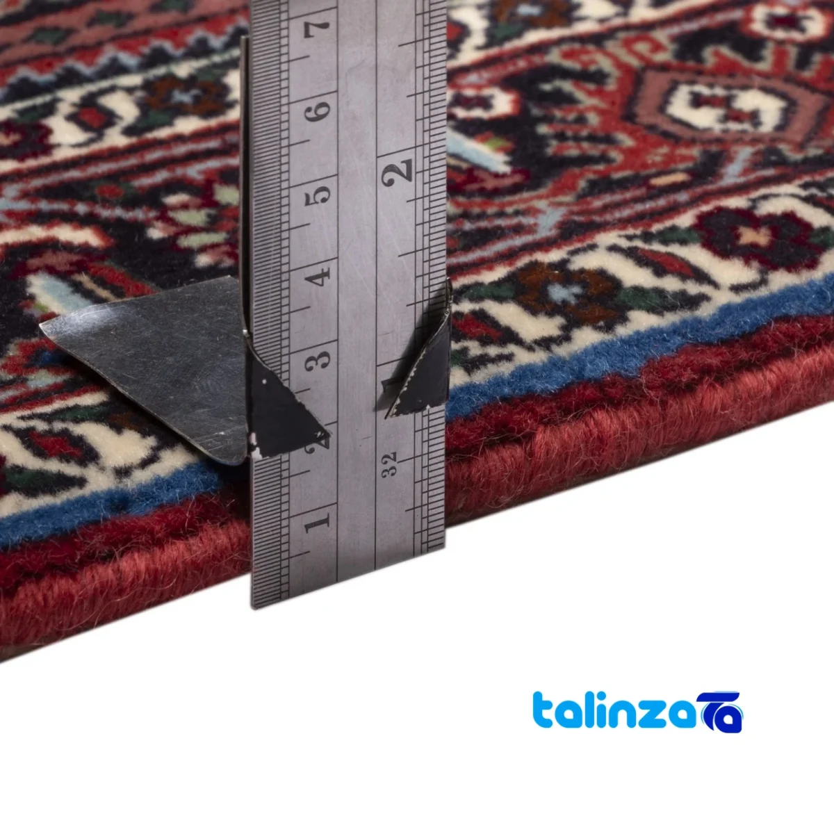 Persia Handwoven Rug Traditional Design Red binding and edges (Corner detail)