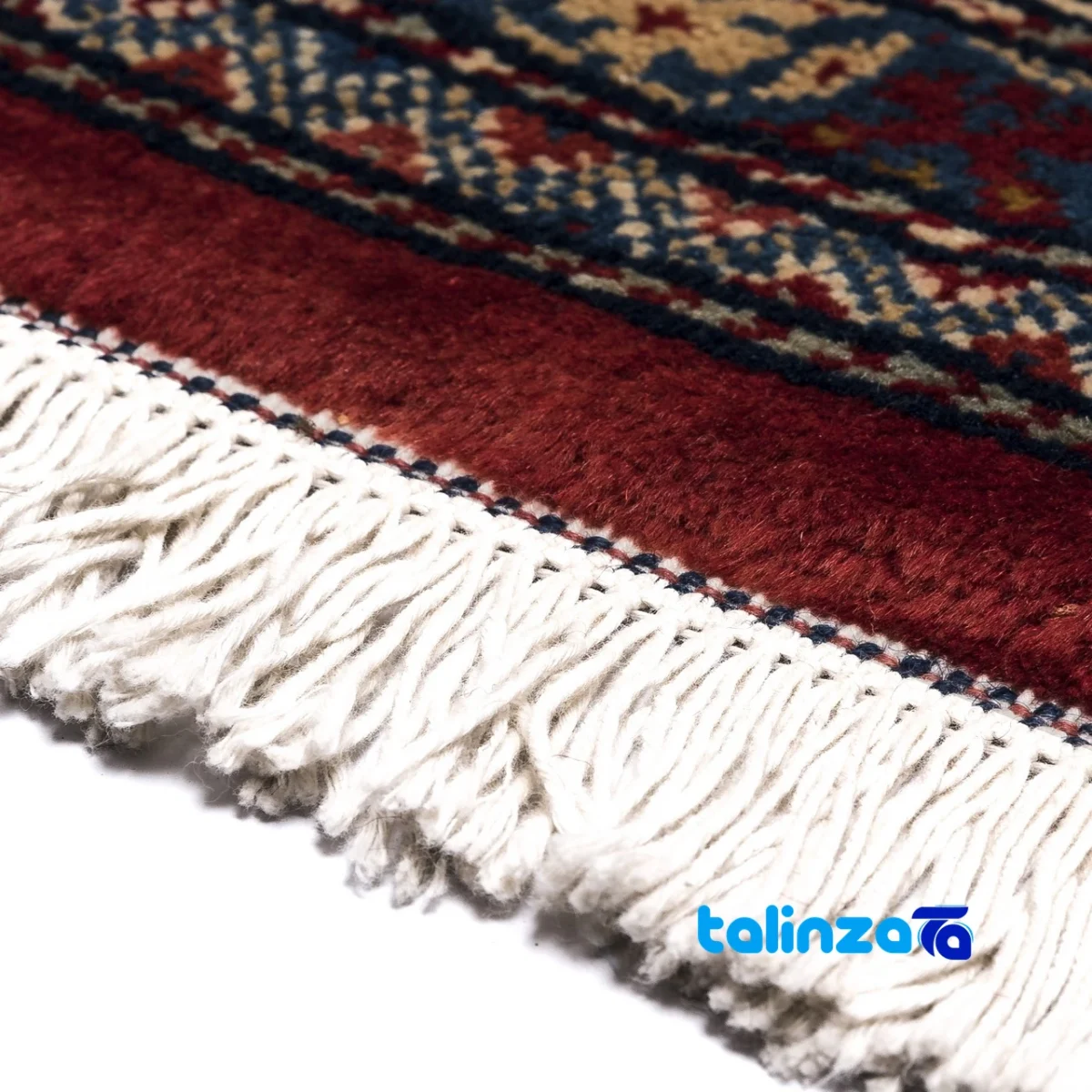 Edge view of Si Persia Handwoven Runner Rug Stunning Design border and finishing