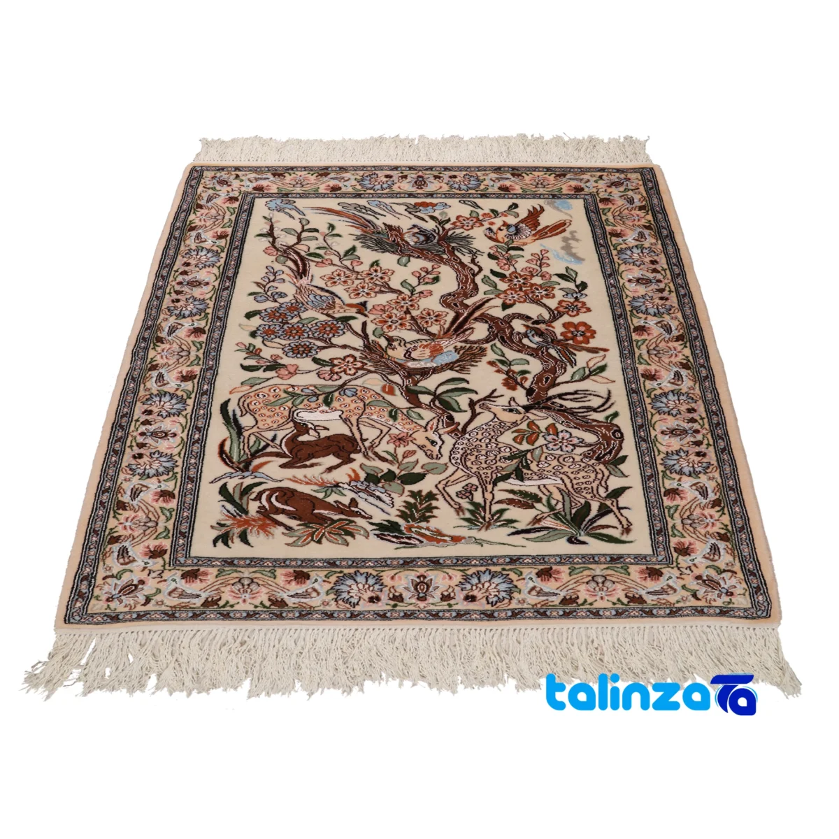 Handwoven Persian Rug Hunting Design border and finishing (Edge view)