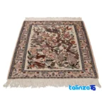 Handwoven Persian Rug Hunting Design border and finishing (Edge view)