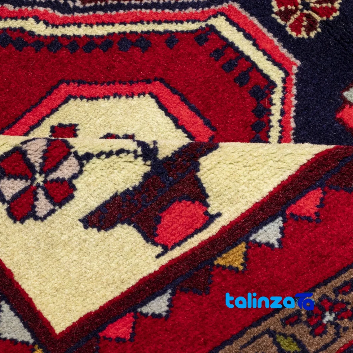 Si Persia Handwoven Carpet Luxurious Design Hand wash only - In-room view showing room styling and scale