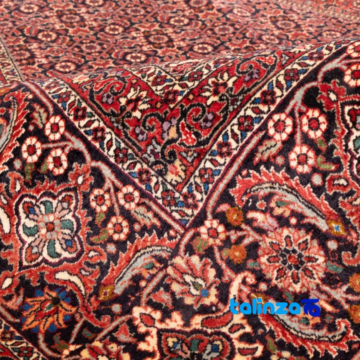Si Persia Handwoven Rug Luxurious Design floor placement example (Room setting)