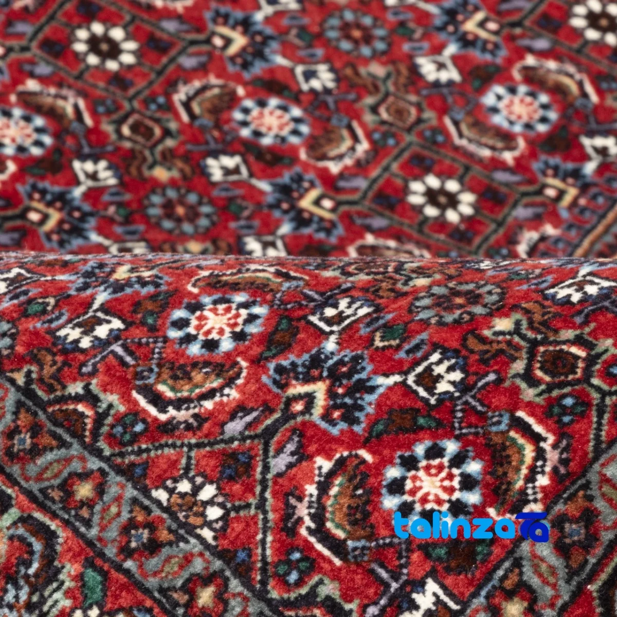 Room setting of Si Persia Handwoven Carpet Rich Red Design 243x168x2 cm floor placement example